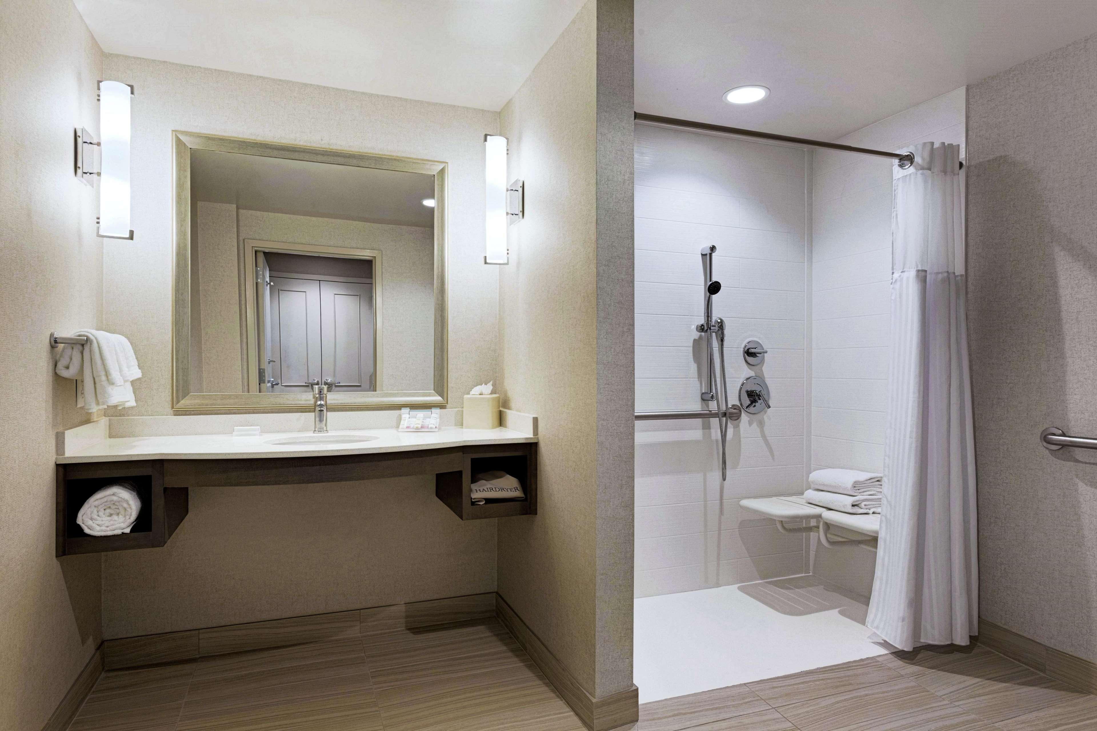 Hilton Garden Inn Lenox Pittsfield Esterno foto