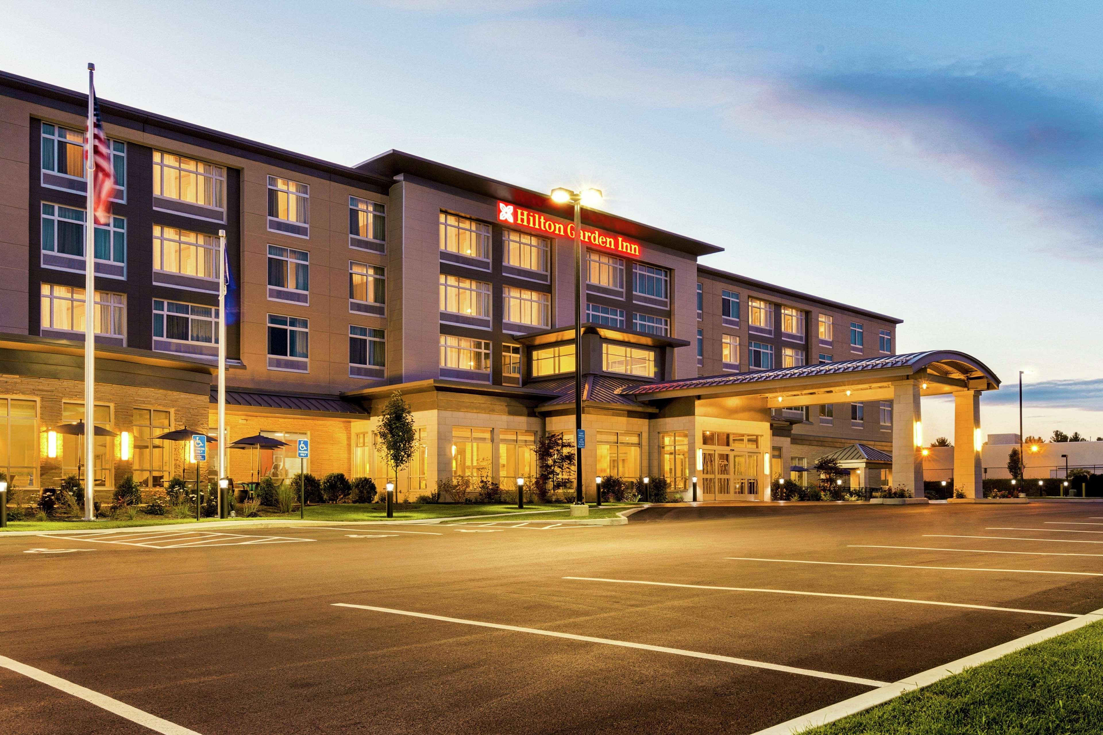 Hilton Garden Inn Lenox Pittsfield Esterno foto
